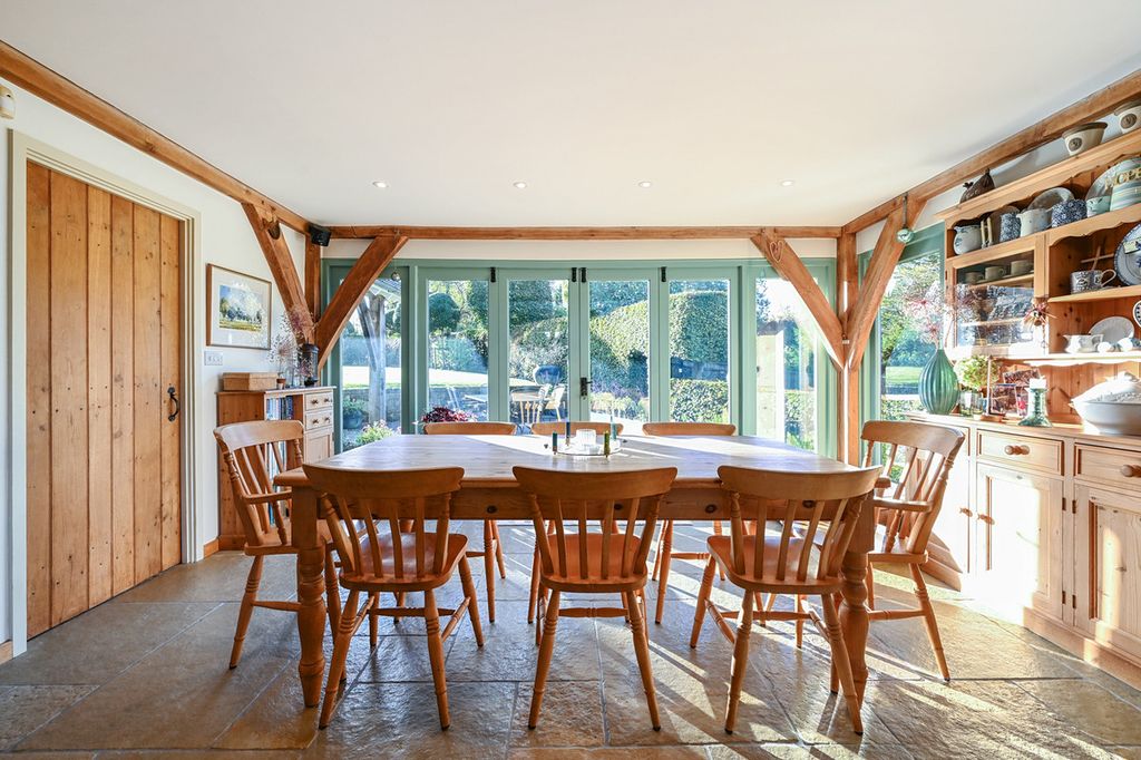 Property photo 2 of 21