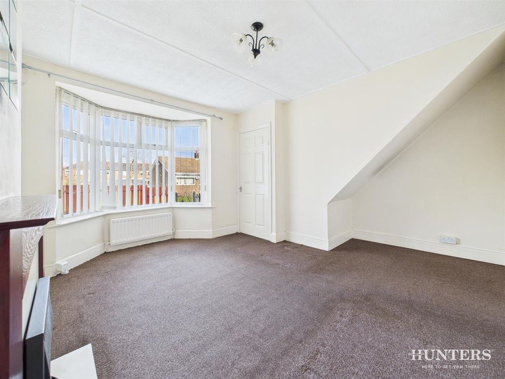 Property photo 3 of 14 Cam03792G0-Pr0209-Still004.Jpg