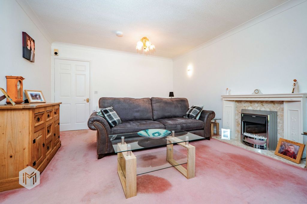 Property photo 2 of 19