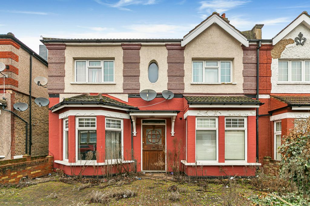Property photo 1 of 12 Exterior