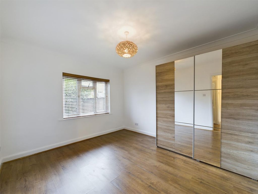 Property photo 2 of 6 Cam02872G0-Pr0037-Still005.Jpg