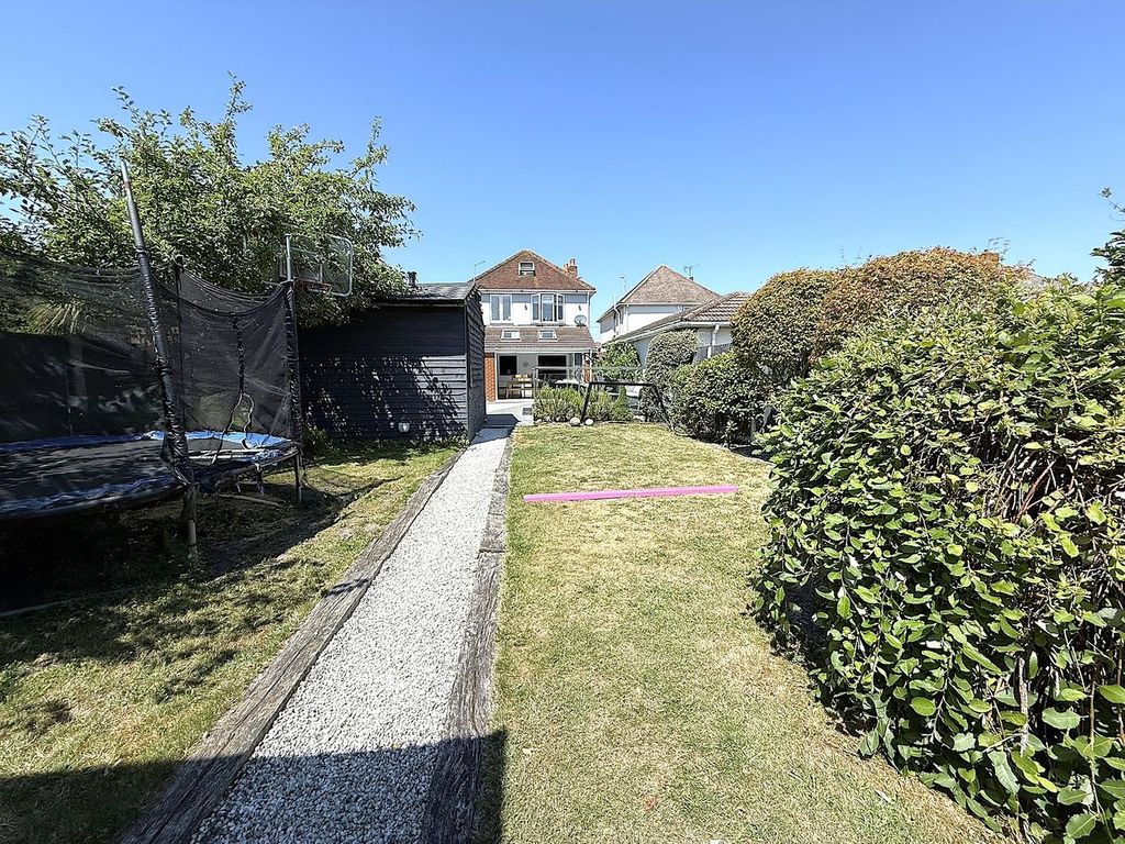 Property photo 2 of 46