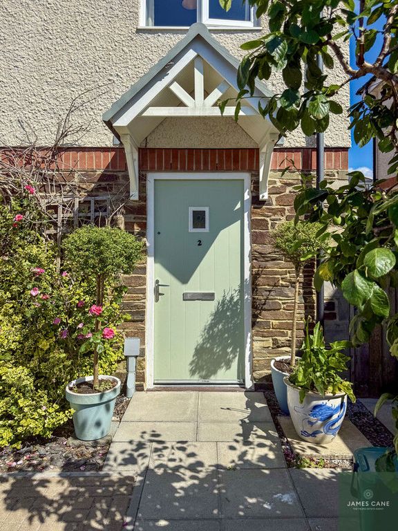 Property photo 3 of 22