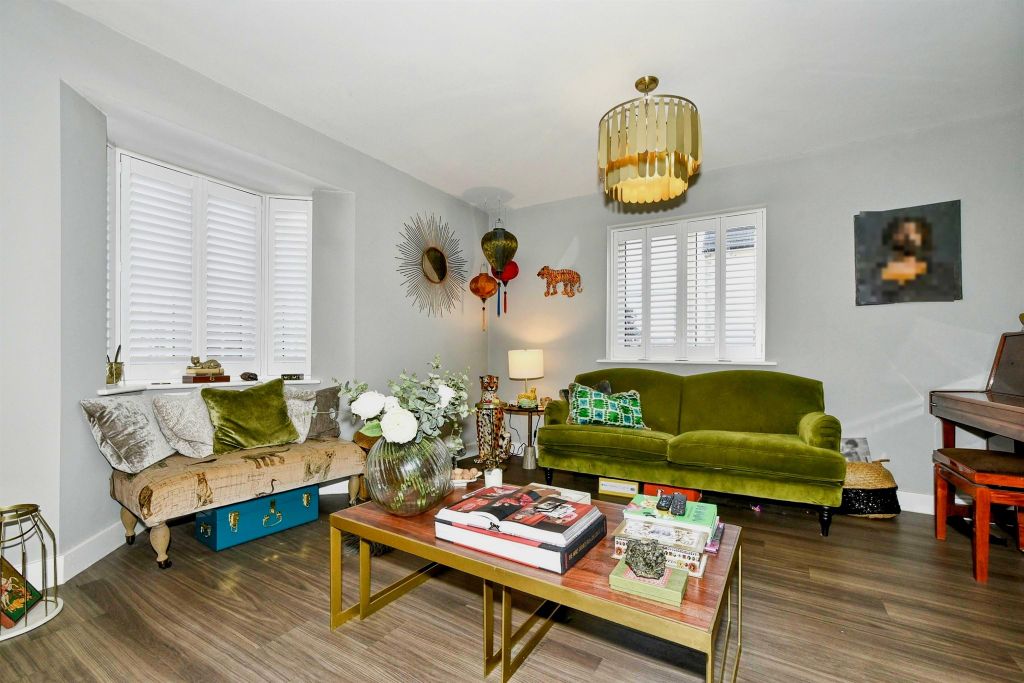 Property photo 3 of 19