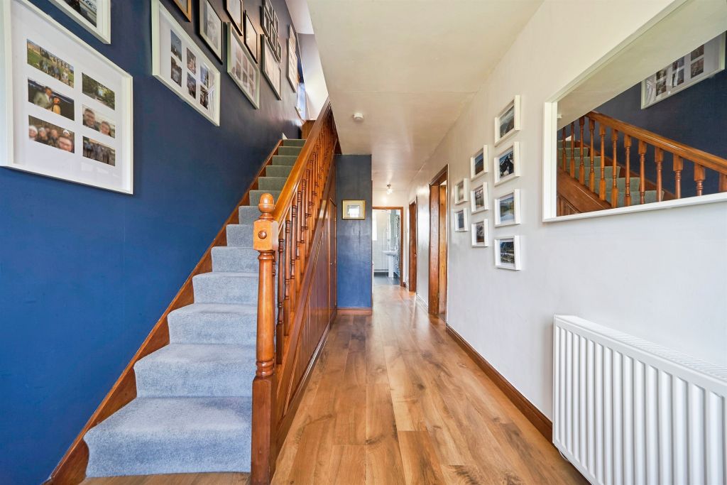 Property photo 3 of 24
