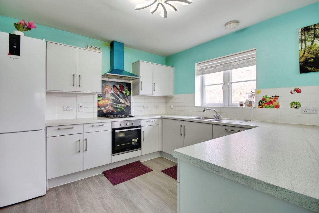 Property photo 2 of 16