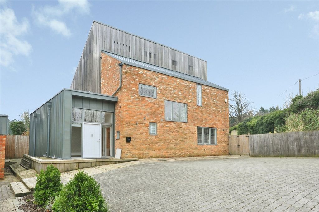 Property photo 1 of 24 Picture No. 15