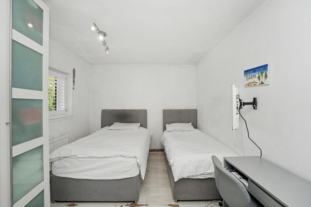 Additional image 22 of 3 bed end terrace house for saleCapel Road, Enfield EN1