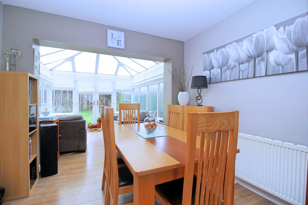 Property photo 3 of 28 Picture No. 32