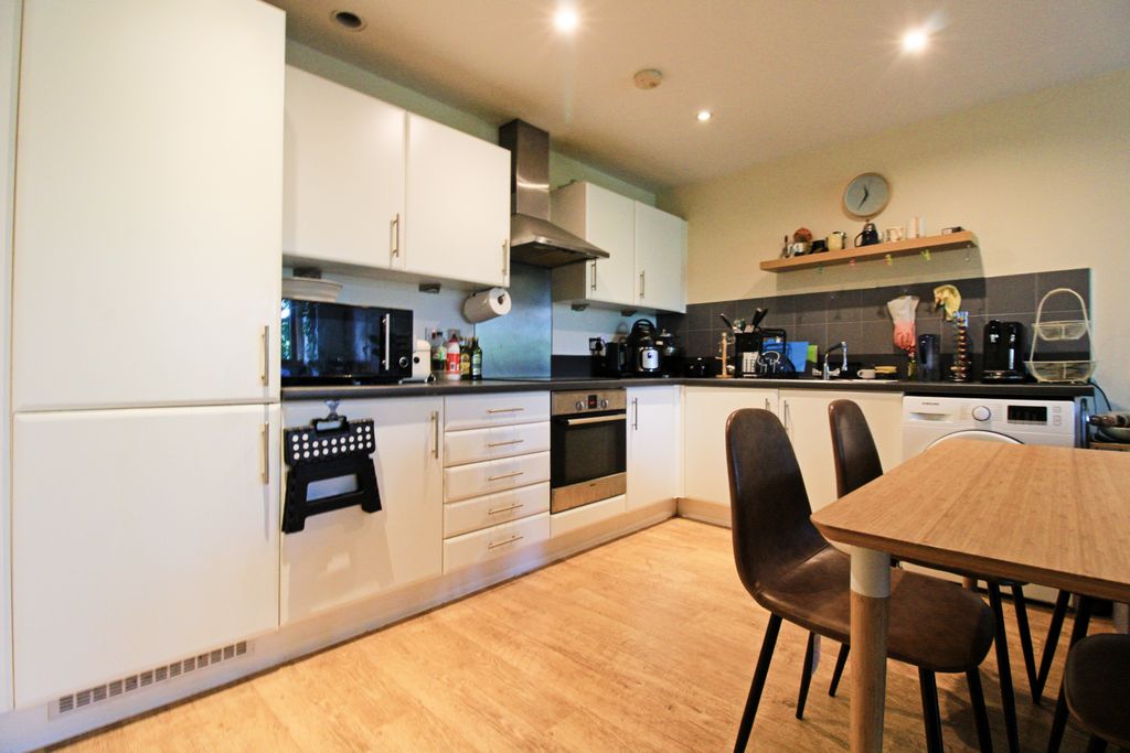 Property photo 2 of 8 Img_7721