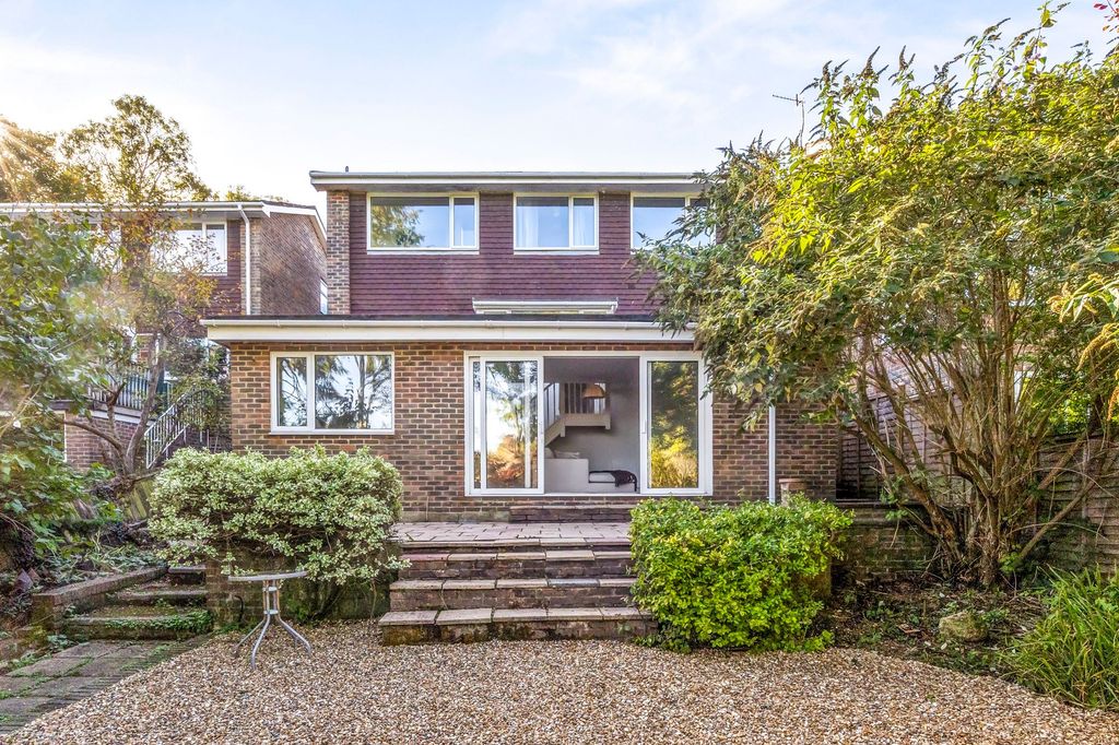 Property photo 2 of 34