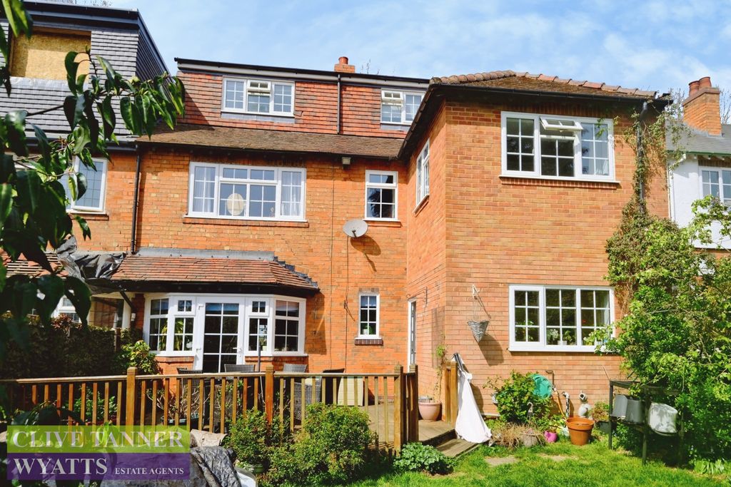 Property photo 1 of 25 105 Southam Road