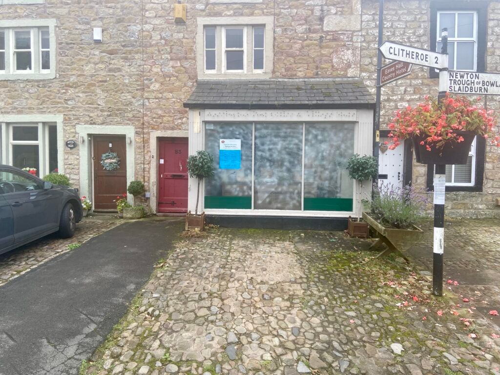Property photo 1 of 4