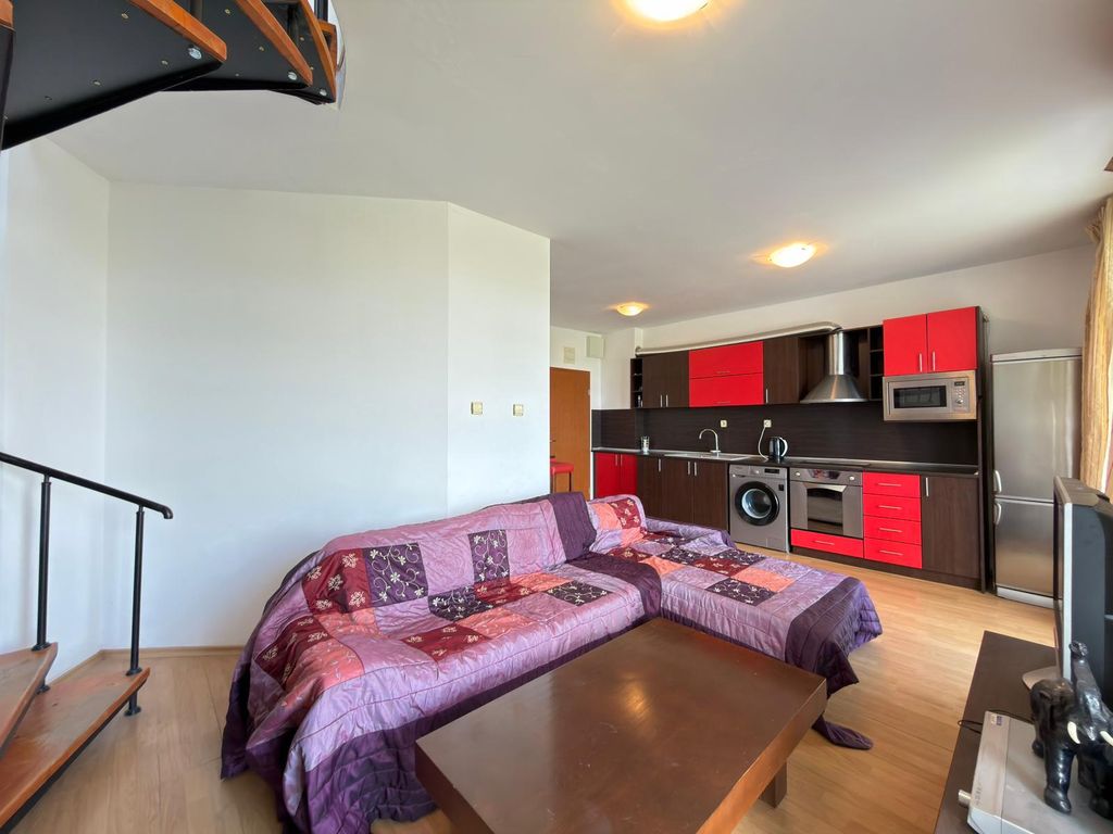 Property photo 2 of 33