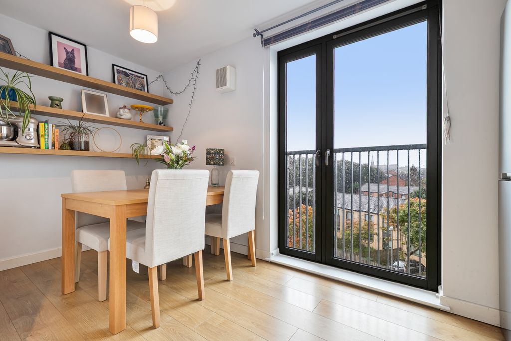 Property photo 3 of 26