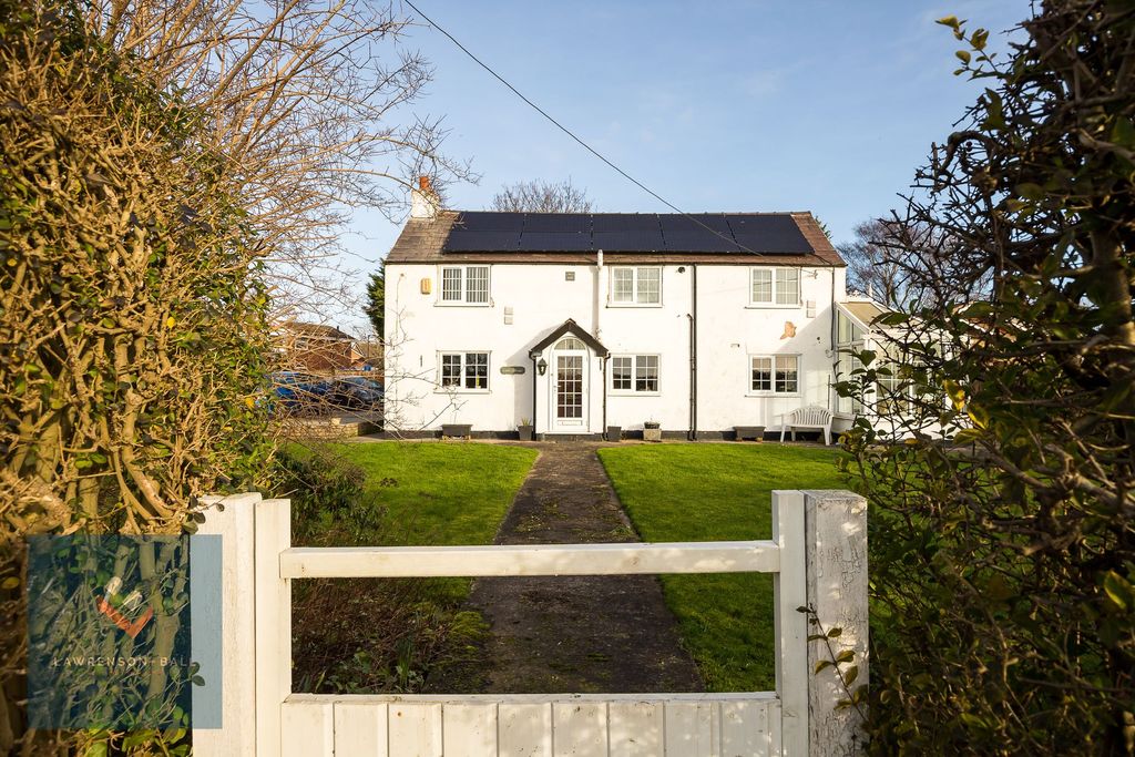 Property photo 2 of 21 The Property