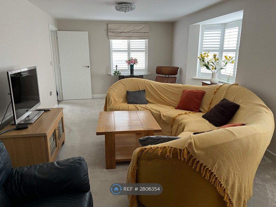 Property photo 3 of 35