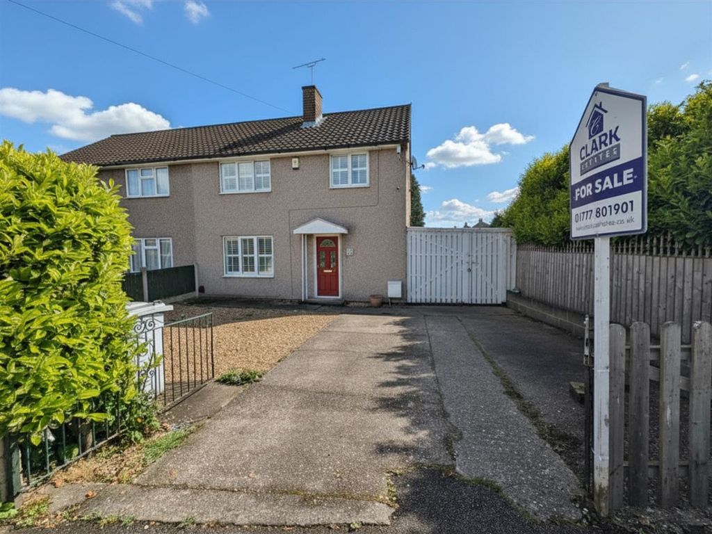 Property photo 1 of 15 1 Dove Croft - Front.Jpg