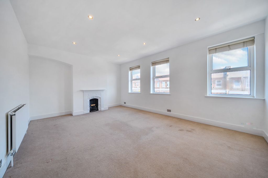 Property photo 1 of 15 1454977-10-69F491...
