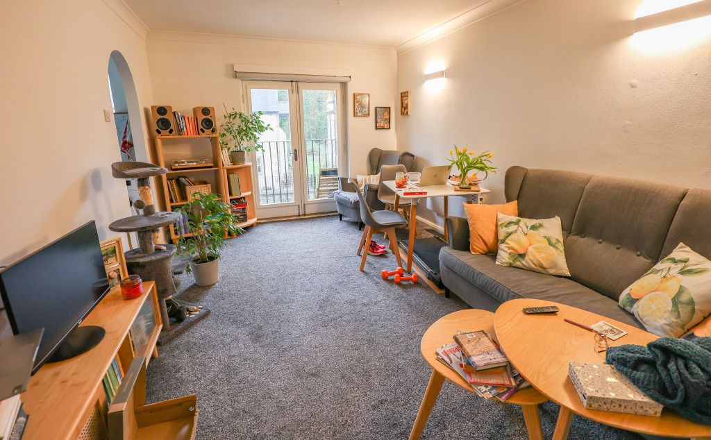 Property photo 2 of 6