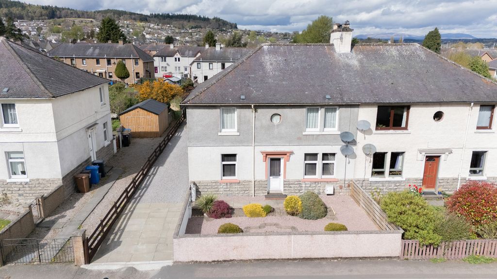 Property photo 1 of 27