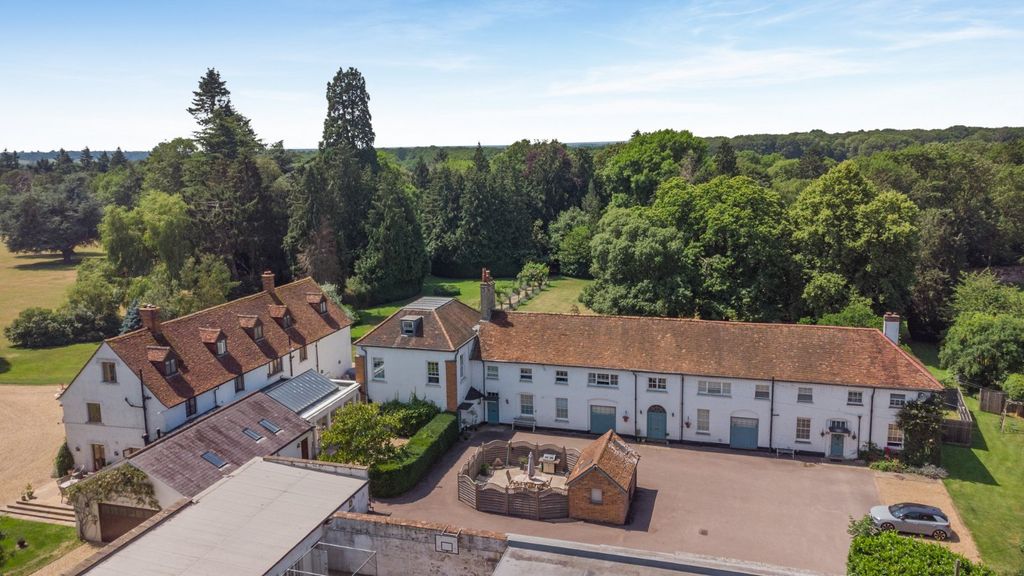 Additional image 25 of 6 bed detached house for saleLamer Lane, Wheathampstead, St. Albans, Hertfordshire AL4