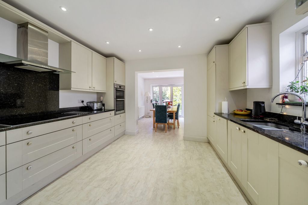 Property photo 3 of 23 1441479-10-69E21A...