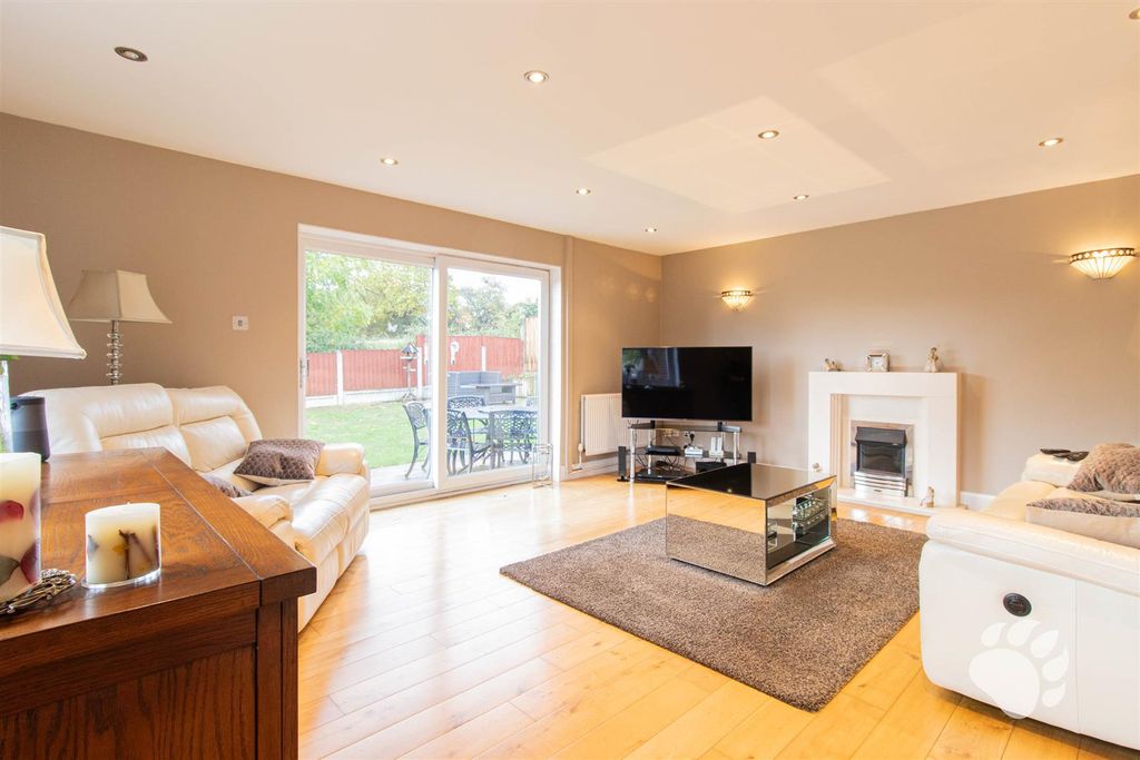 Property photo 3 of 29 Living Room