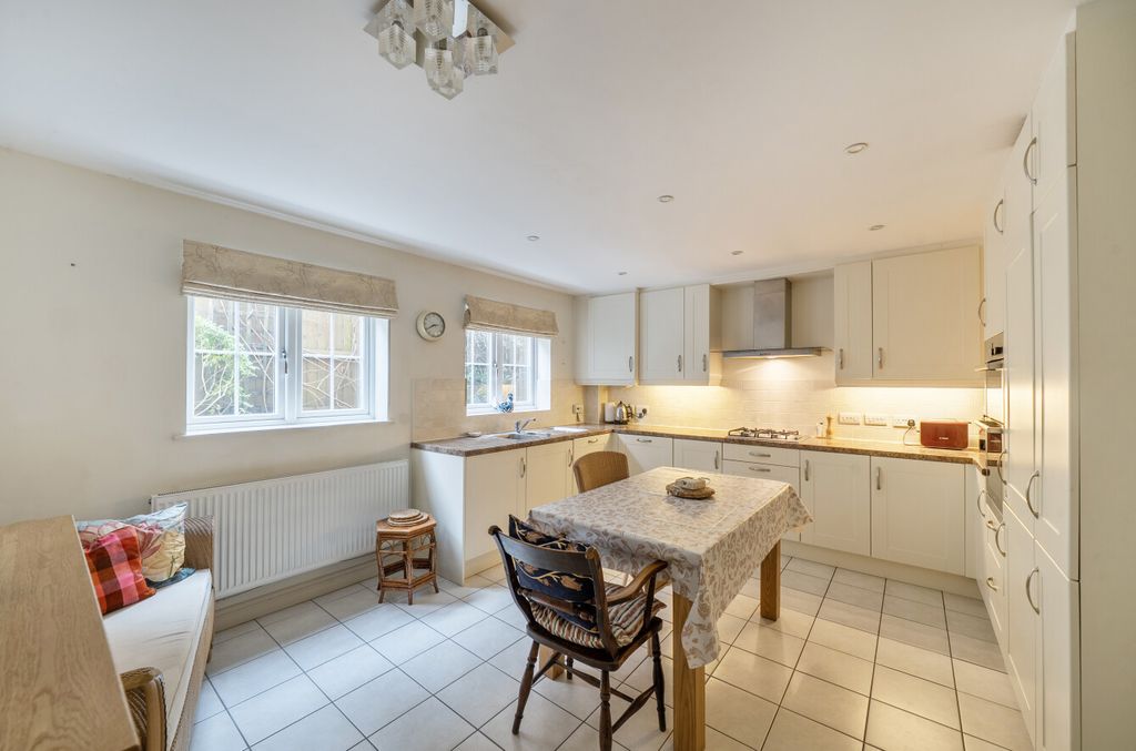 Property photo 2 of 20 Kitchen/Dining Room