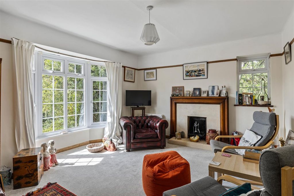 Property photo 2 of 12 7 Greenways-1.Jpg