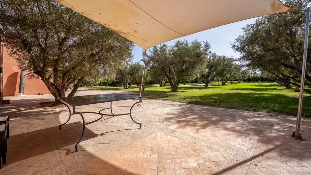 Property photo 1 of 74