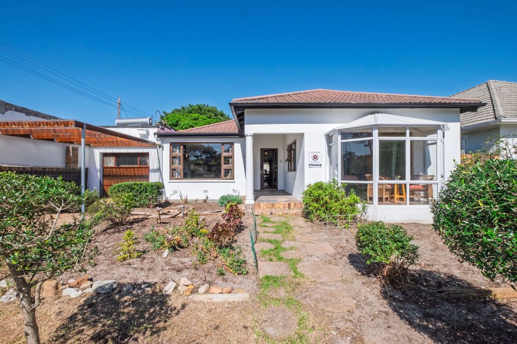 Property photo 1 of 31