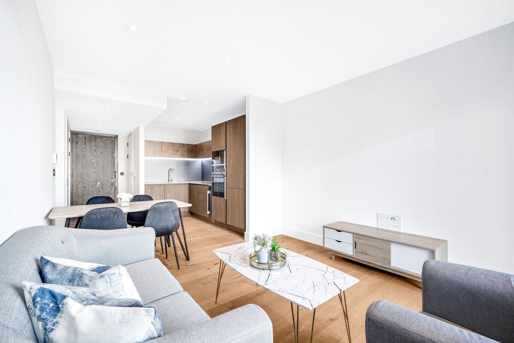 Property photo 2 of 19