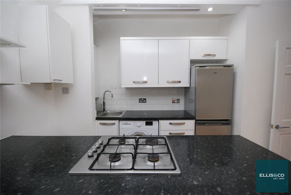 Property photo 3 of 10 Picture No. 06