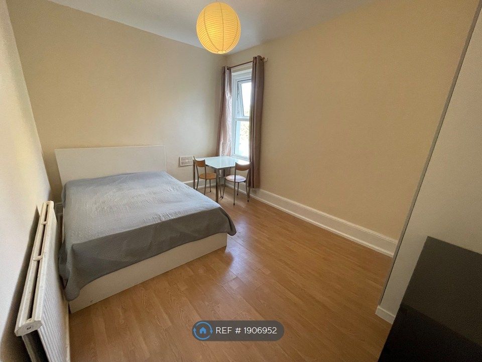 Property photo 1 of 3