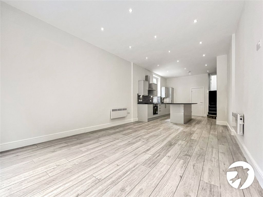 Property photo 2 of 13 Reception