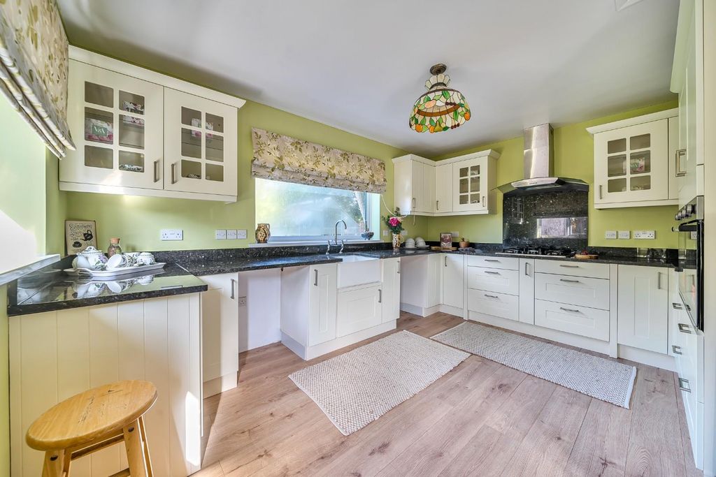 Property photo 2 of 17 1341652-15-68cd841Bb09F0.Jpg