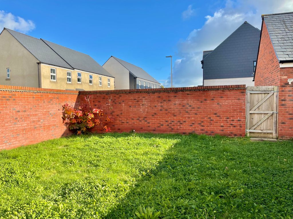 Additional image 11 of 4 bed detached house to rentDart Avenue, Nr Topsham, Exeter EX2