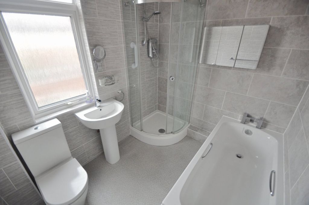 Property photo 3 of 24