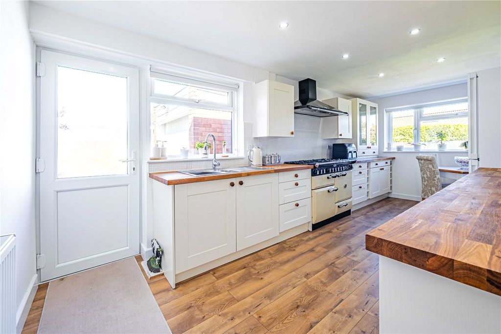 Property photo 3 of 22 Picture No. 39