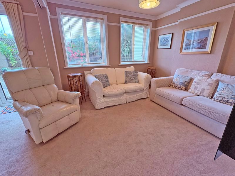 Property photo 2 of 7 Photo 3