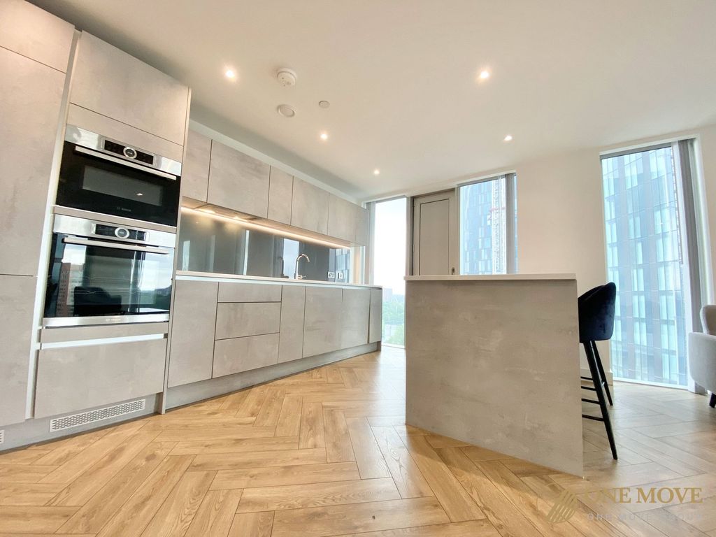 Property photo 2 of 27