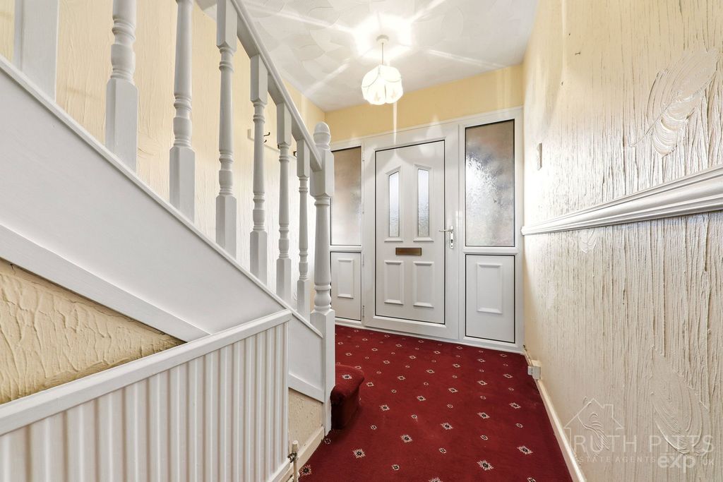 Property photo 2 of 30