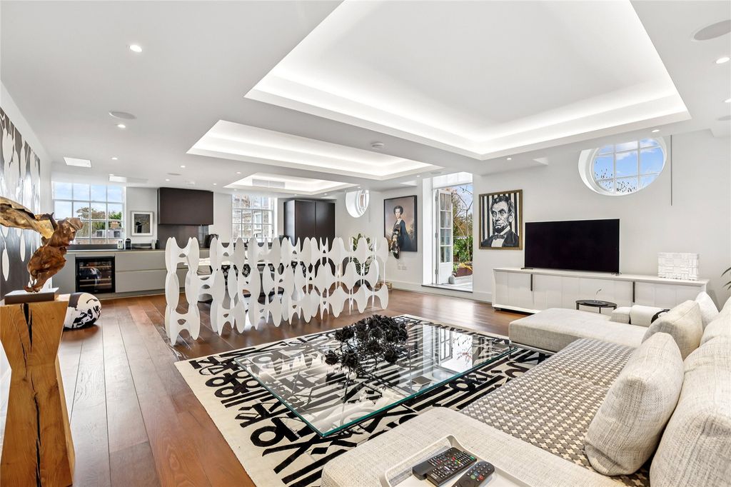 Property photo 1 of 16 Picture No. 11