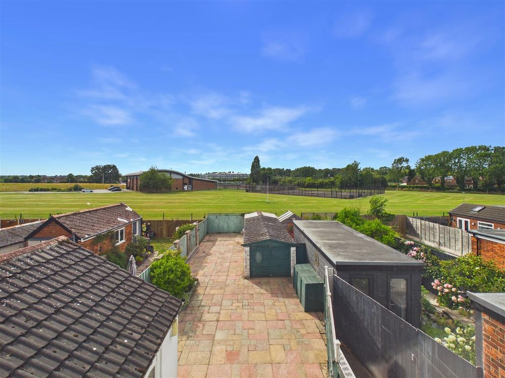 Property photo 2 of 15 Cam05193G0-Pr0173-Still016.Jpg