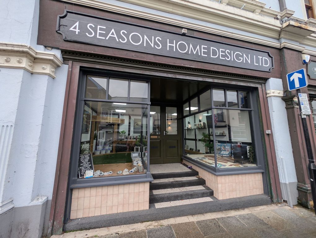 Property photo 1 of 15 Shop Front