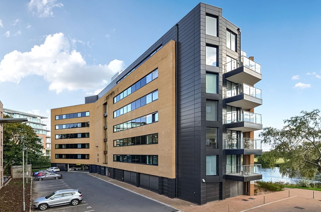 Property photo 1 of 13 5-1357555-Jpg-5