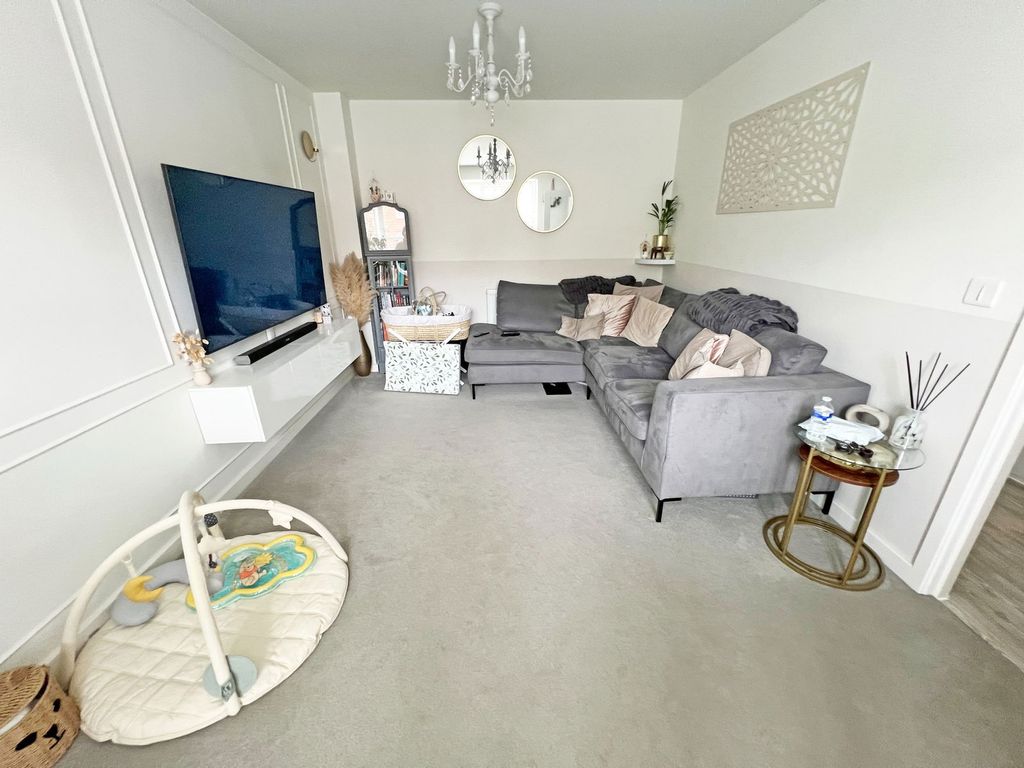 Property photo 3 of 21