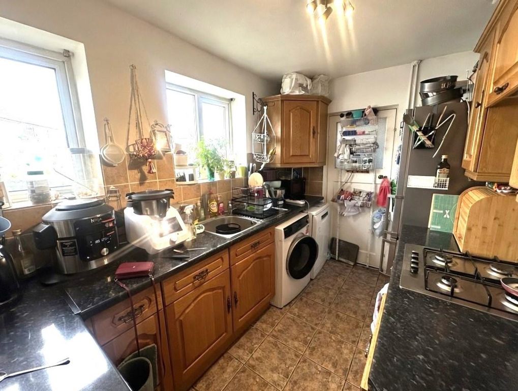 Property photo 2 of 8 Coopers Estate Agents