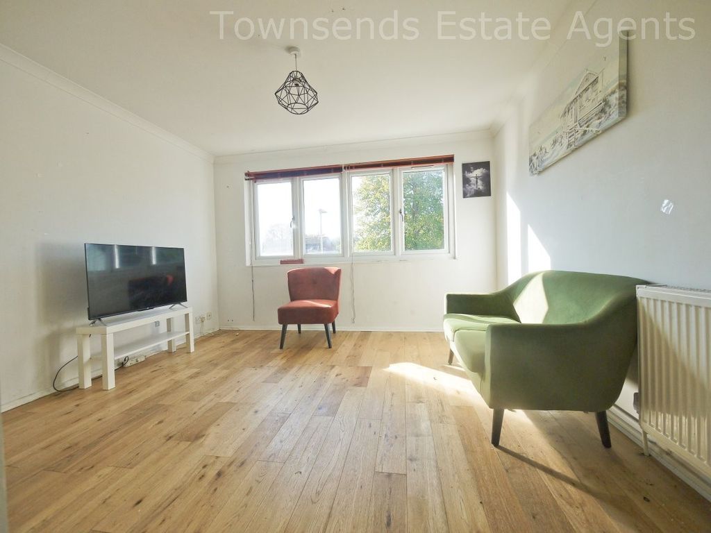 Property photo 2 of 5